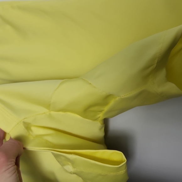 TAIL Yellow Athletic Lightweight Performance Biker Shorts Size Small - Picture 9 of 9